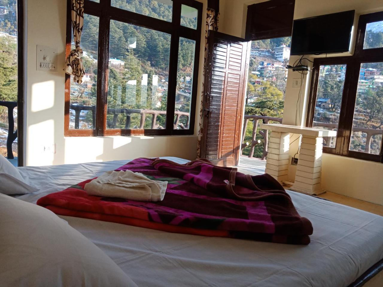 Hotel Pine Spring Dharamshala Ngoại thất bức ảnh