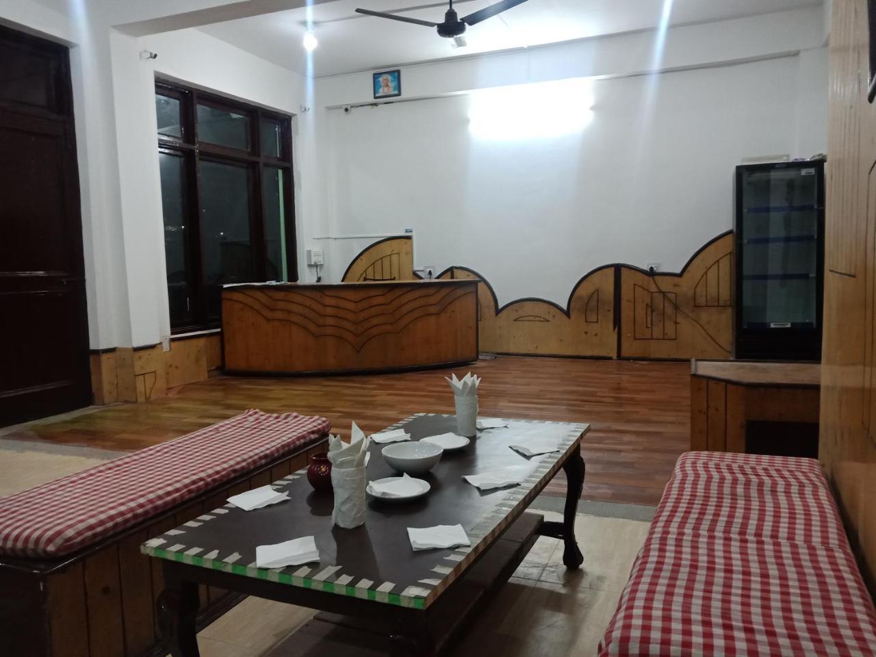 Hotel Pine Spring Dharamshala Ngoại thất bức ảnh